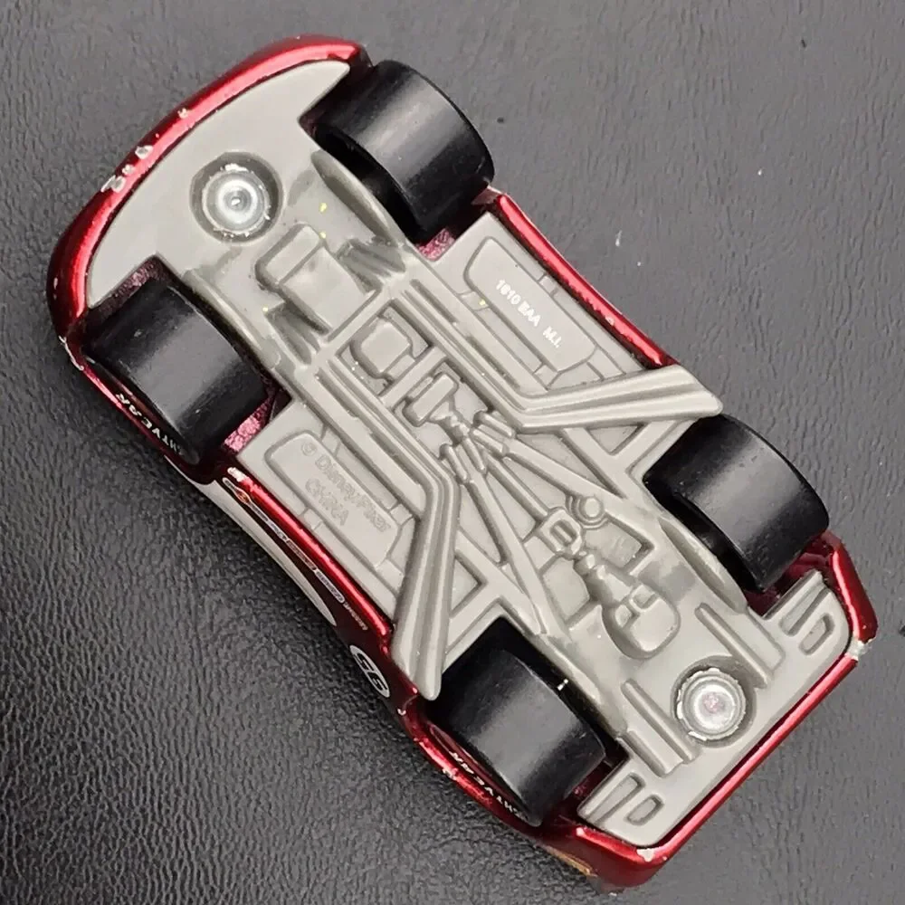 Cars Movie Toy Car 95 Rust-eze Die Cast Lightning McQueen